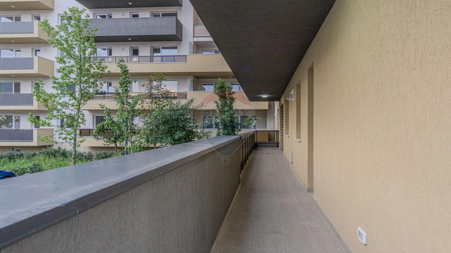 Clinica medicala-9 cabinete- URBAN PLAZA - bloc 15 parter!