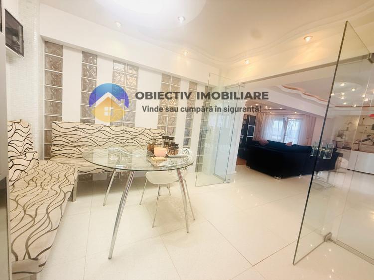 Apartament Spațios Tip Penthouse, în Inima Orașului – Gata de Mutare!
