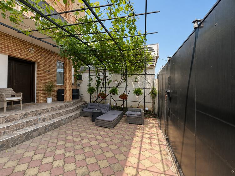 Vila 2 etaje| 5 camere| Floreasca| Jacuzzi| Curte privata|