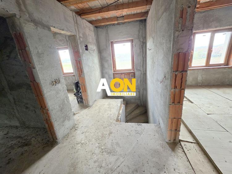Casa semifinisata, 5 camere, 571 mp teren, Micesti