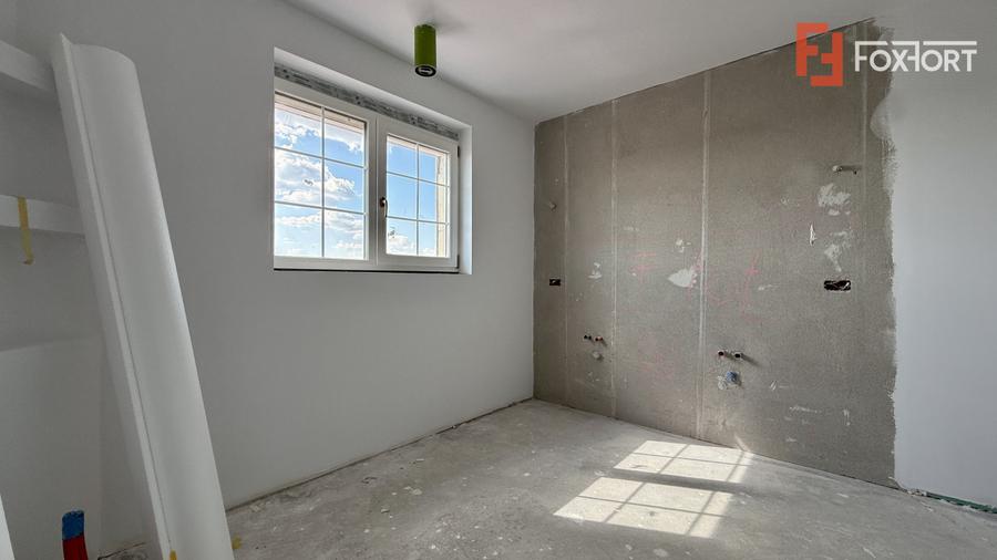 Casa de vanzare 5 camere si teren de 950 mp - Mosnita Noua