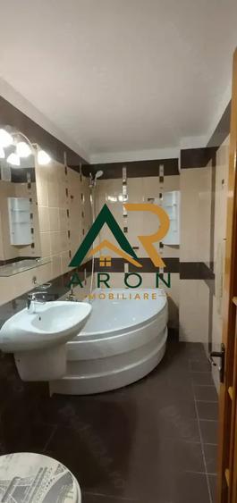 3 Camere de inchiriat | Nerva Traian | Metrou | Decomandat
