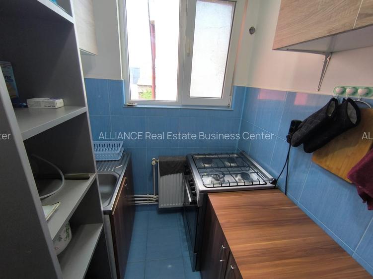 CENTRU - Casa solida cu etaj ,la pret de apartament ! - 12
