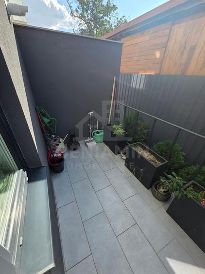 Apartament Superb 3 Camere- Ultracentral- Curte Privată 27mp-Parcare