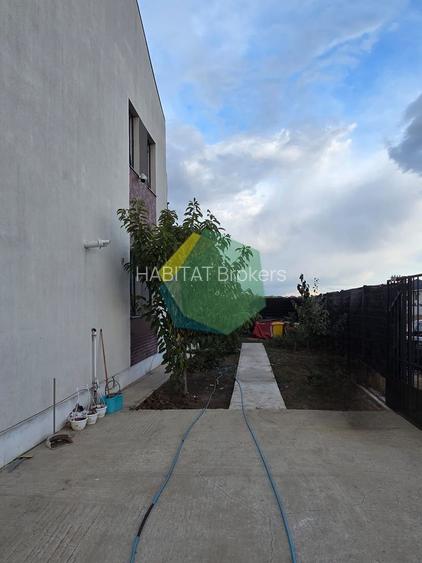 Casă tip duplex P+1+M, cu mansardă de 50 mp și curte generoasă
