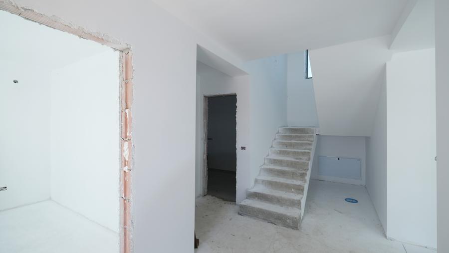 Vanzare vila nou construita P+1 si 700 mp teren in Corbeanca