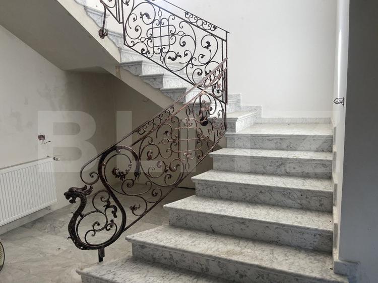 Casa de vanzare | 384mp construiti | Botiz