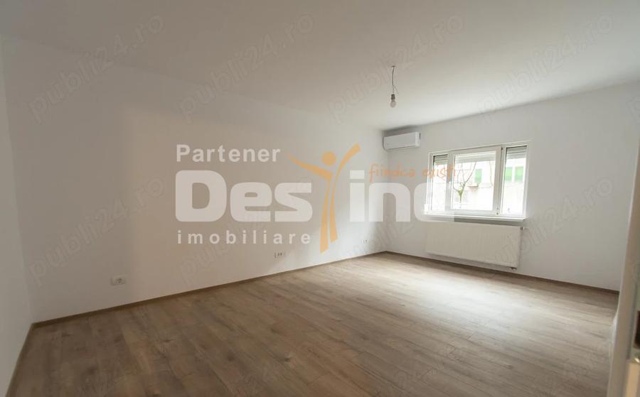 Apartament cu doua camere, decomandat, Soarelui.