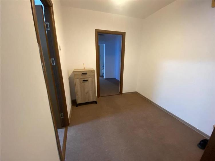 Apartament 3 camere - decomandat - Nicolina