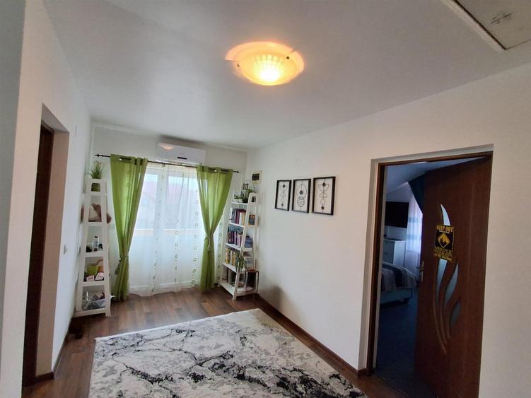 Vila de vanzare centru Valea Lupului