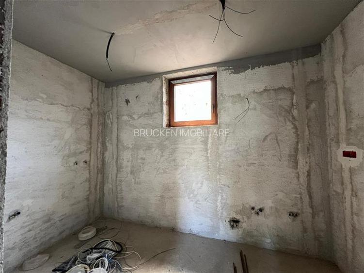 Casa de vanzare in zona centrala din Petreu - 23