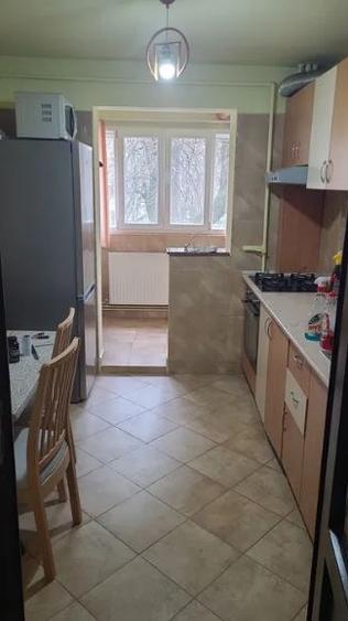 Dristor metrou, CENTRALA TERMICA, decomandat,2 balcoane,et.1/10,mobilat,utilat