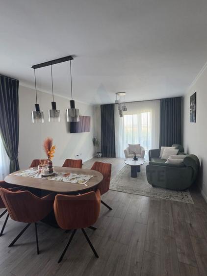 Apartament ultrafinisat 72 mp utili 3 camere 2 bai lift C. Surii Mici