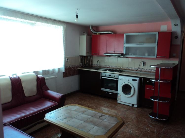 Apartament 3 camere ,mansardă zidita, centrala proprie – Zona Nord