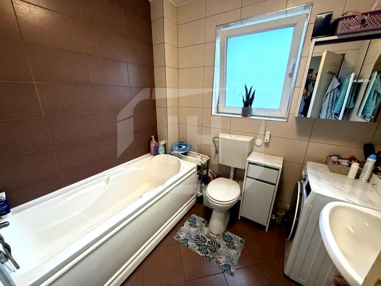 Apartament cu 2 camere, etaj 1, bloc mic, zona Iulius Mall