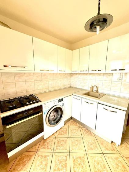 Proprietar inchiriez ap 3 camere cu AC, 2 bai, complet utilat, bloc anvelopat - 6