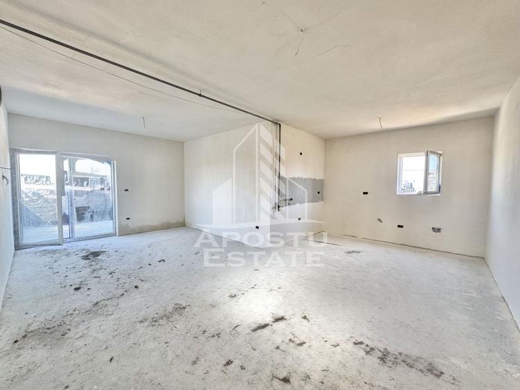 Penthouse cu 3 camere, dressing si terase de 50 mp la intrare in Giroc
