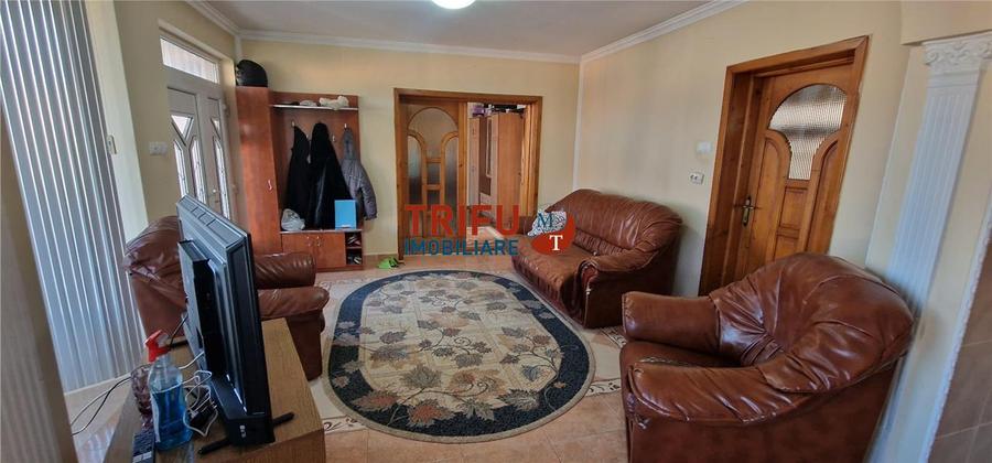 Casa de vanzare 5 camere zona Barabant