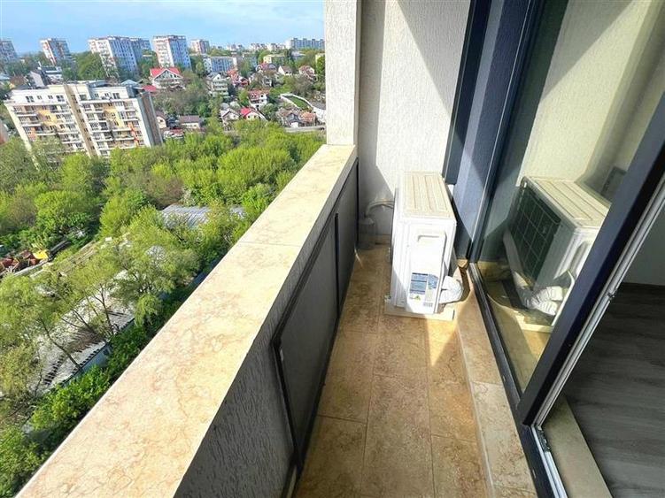 Apartament INTABULAT in Tatarasi: 4 camere, 93 mp, parcare inclusa