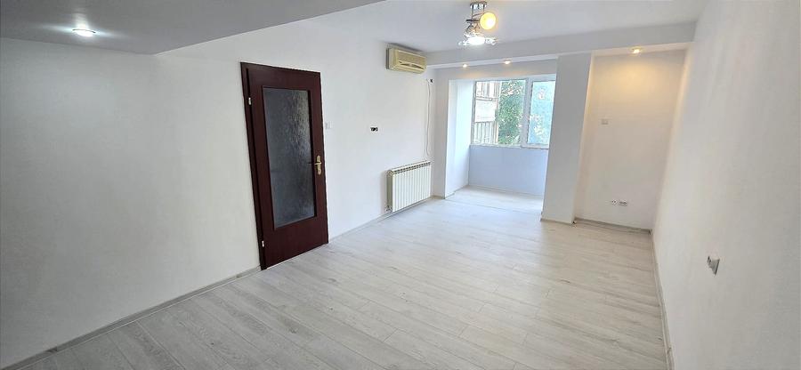 De vanzare - Apartament cochet Metrou Universitate