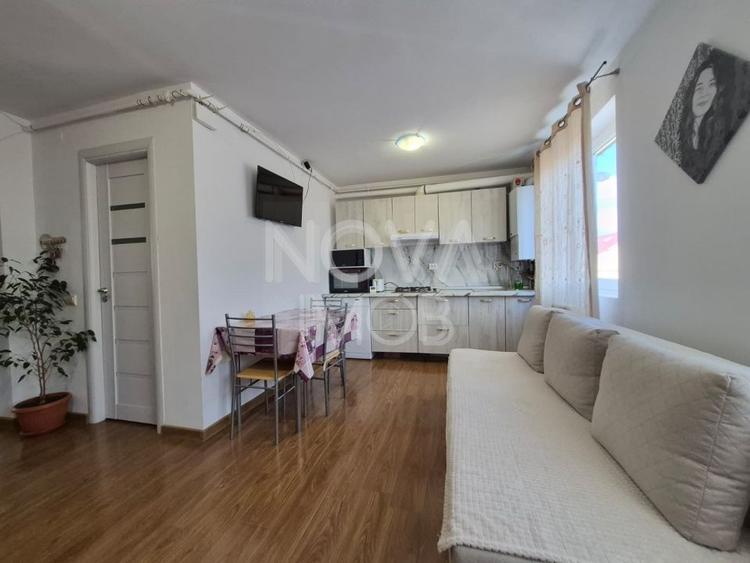 Apartament tip mansarda - Semaforului