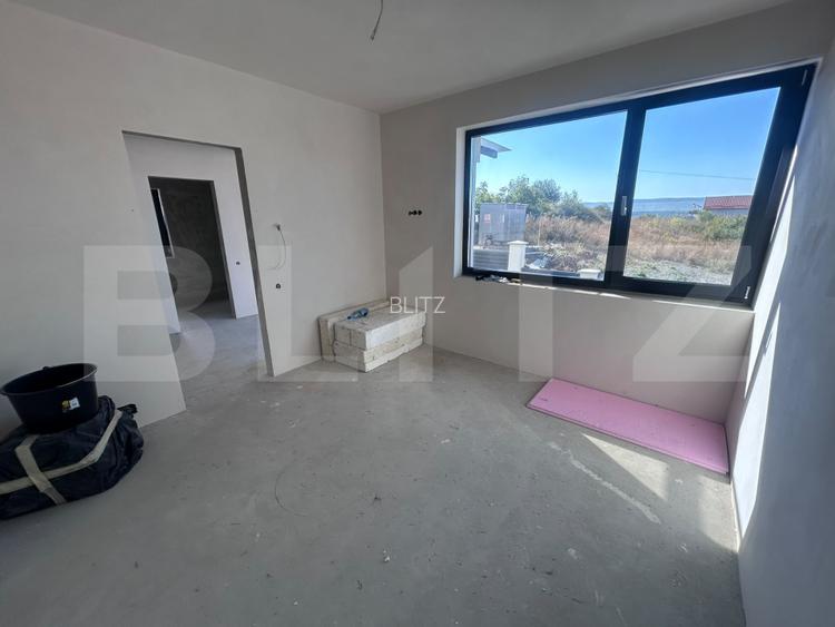 Casa de vanzare, 214 mp, teren 458 mp, zona Dezmir