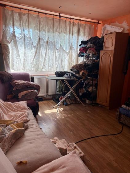 Apartament 2 camere, 40 mp, etajul 1, cu centrala, zona Craiovita Noua
