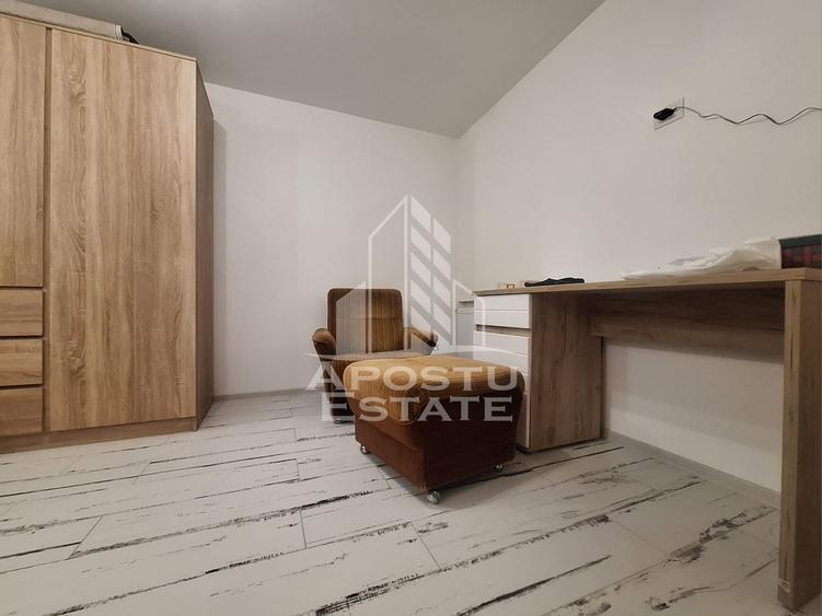 Casa individuala cu 5 camere si terasa, zona linistita Sanicolaul Mic