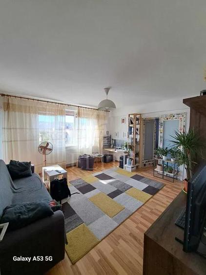 Apartament 2 camere în zona PLOPILOR