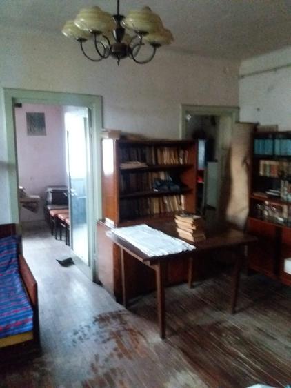 Vanzare apartament 2 camere et 1, Trandafirilor