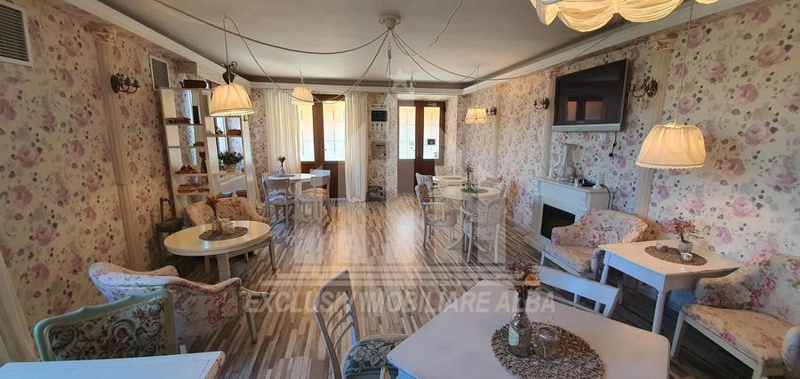 Pensiune de vanzare | 7 camere | 240 mp | Centru