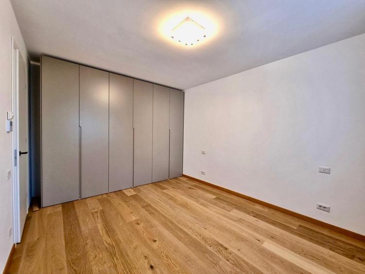 Vila noua moderna, 5 camere, Iancu Nicolae, Jolie Ville Cambridge School