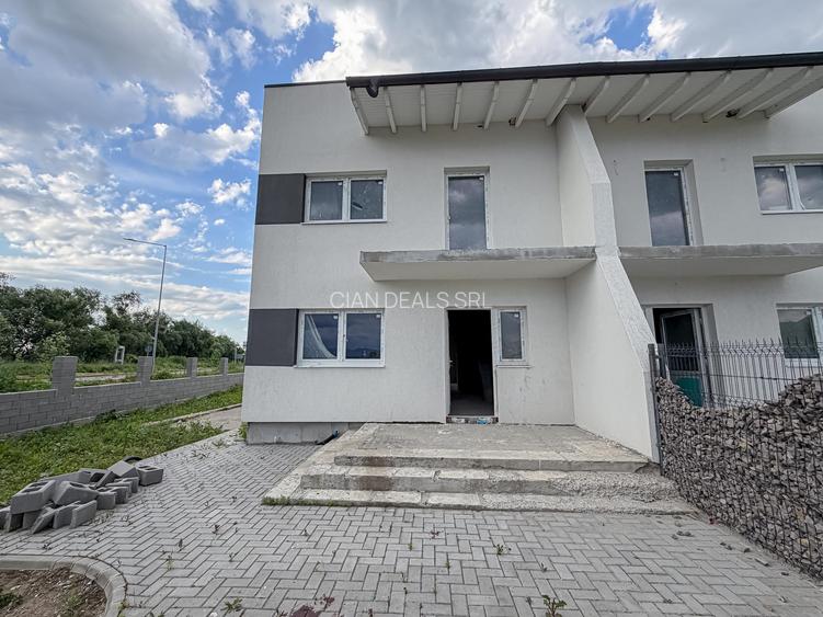 Casa Tip Duplex Cristian Intabulata Cu Toate Utilitatile - 5