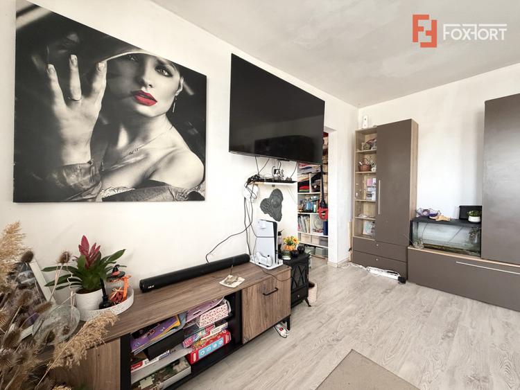 Apartament cu 2 camere - 50 mp, semidecomandat, zona Sagului
