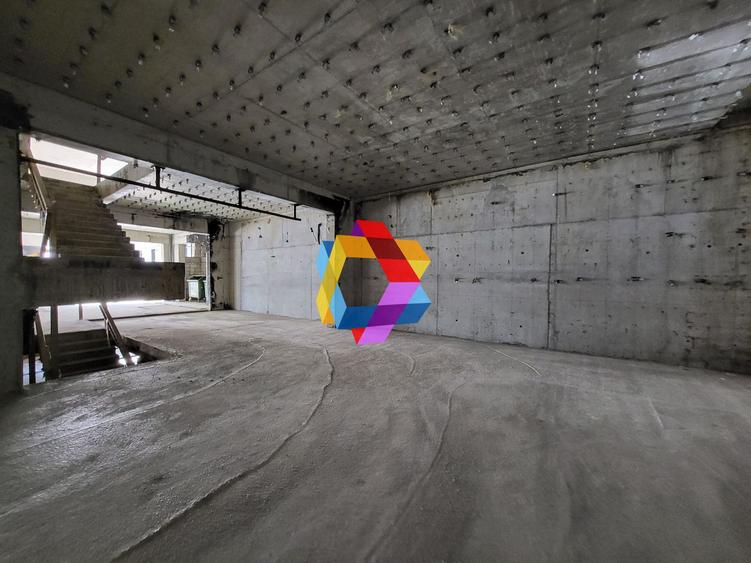 Clădire mixta -3600 mp