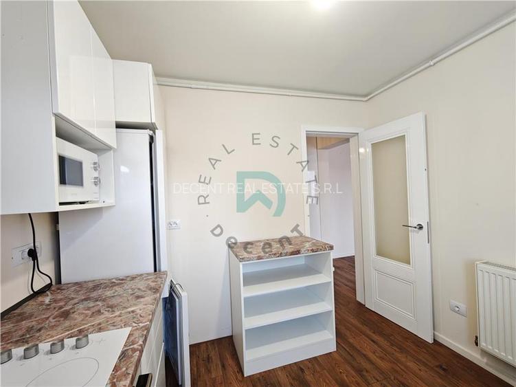 Apartament 3 camere de vanzare, Centru Civic