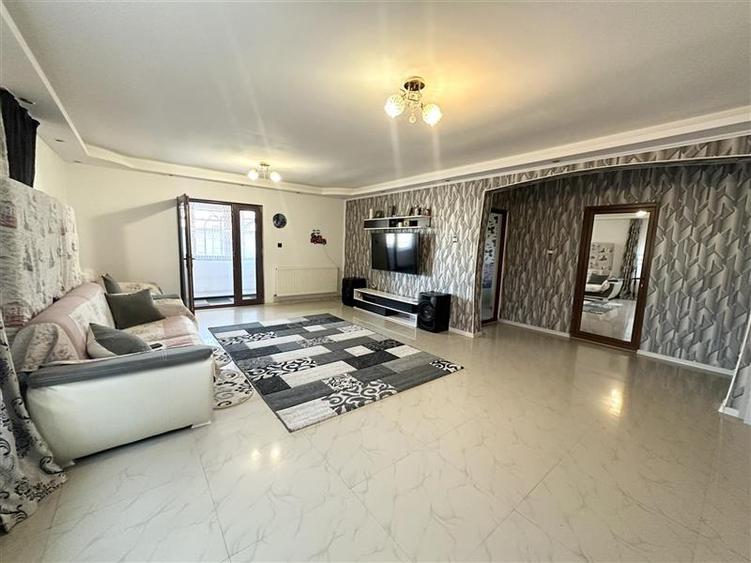 Casa P+M Foarte Spatioasa, 6 Camere, Valu lui Traian