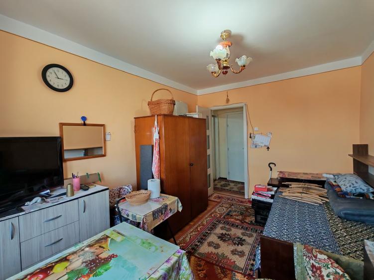 2 camere, suprafață utilă 50 mp, etaj intermediar