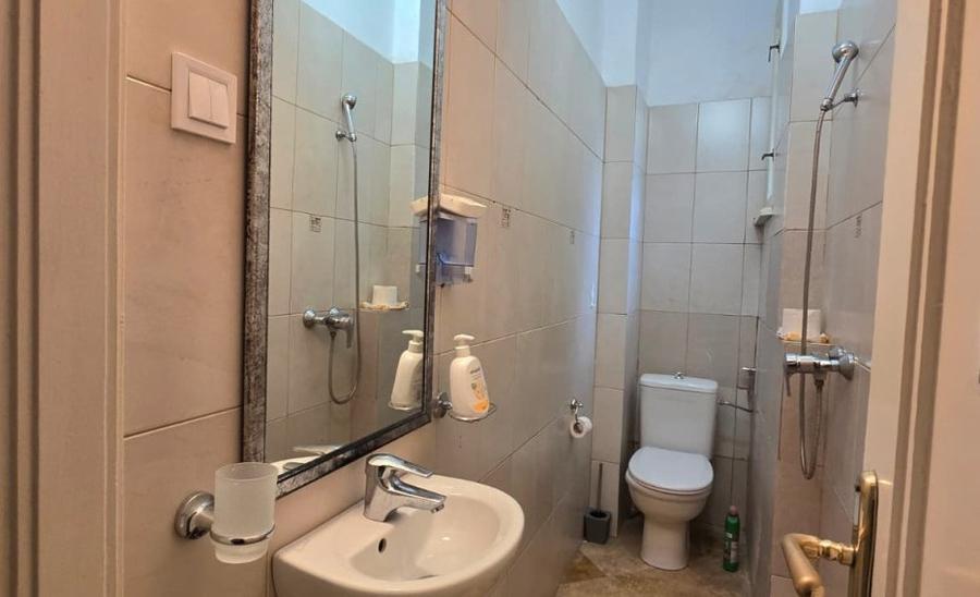 Apartament 5 camere Polona