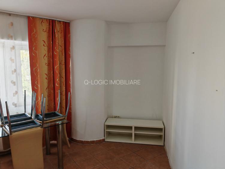 Apartament 2 camere liber la vanzare zona Centrul Civic - 2