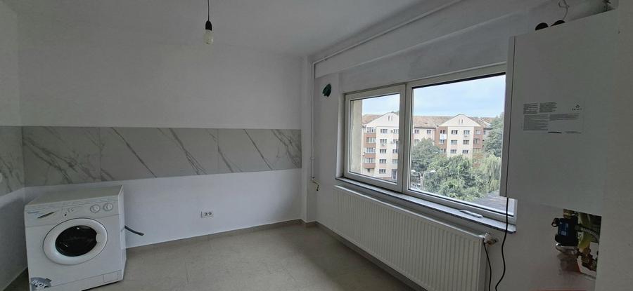 Apartament complet renovat cu 4 camere