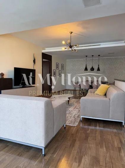 Apartament spatios cu 3 camere, piscina exterioara, Iancu Nicolae