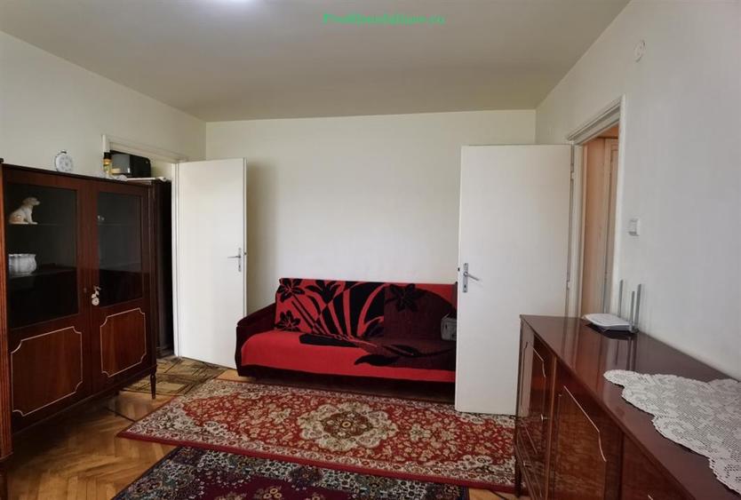 Apartament 3 camere pe centru Podgoria