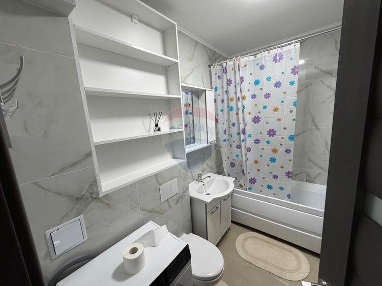 Apartament cu loc parcare- PRIMA INCHIRIERE