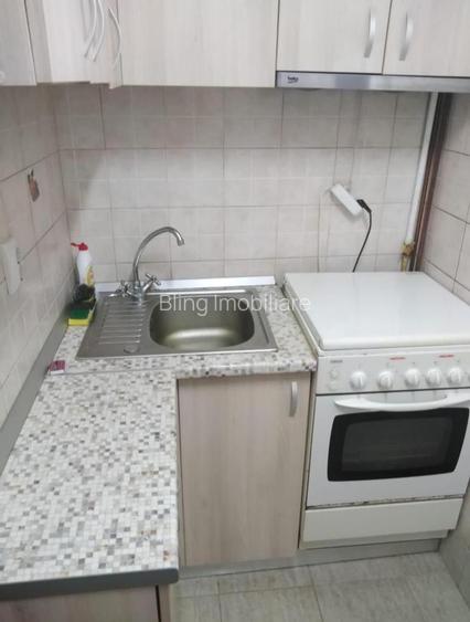 Garsoniera 22 mp, mobilată și utilată, etaj 2, zona Bulevardul Muncii - 4