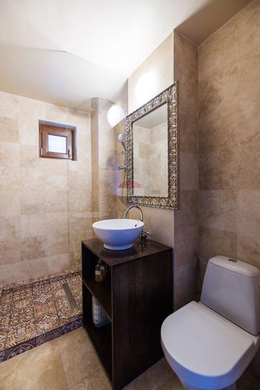Apartament 5 camere de închiriat| Zona 15 Noiembrie |Vedere panoramica