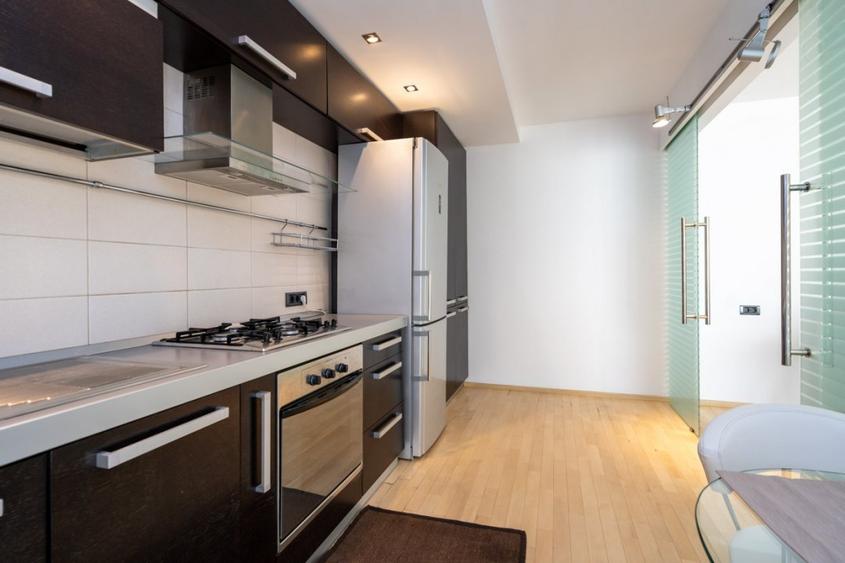 3 camere LUX, LOC DE PARCARE, CENTRALA PROPRIE, Dorobanti, ROND, Nordului