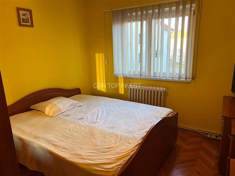 Apartament decomandat 3 camere etaj intermediar Vasile Aaron - 5
