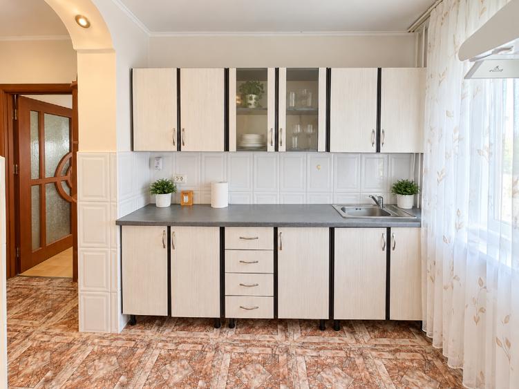 Apartament 3 camere, 52 m² – Craiovița Nouă – Etaj 3 – Proprietar – Mobilat