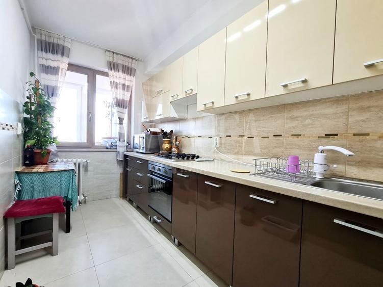 Apartament 3 camere de vanzare in Centru Oradea, Oradea